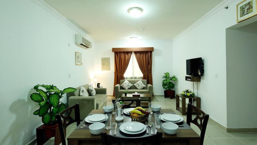 La Villa Inn Ad Dawhah Esterno foto